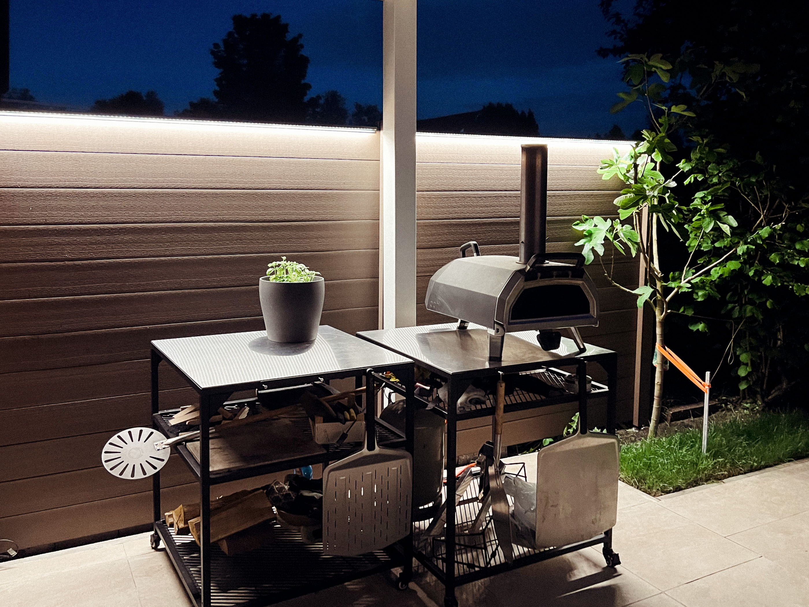 LED Leuchtleisten Starter-Set 3x 173,3 cm — anthrazit für WPC/Alu/Holz mit Fernbedienung
